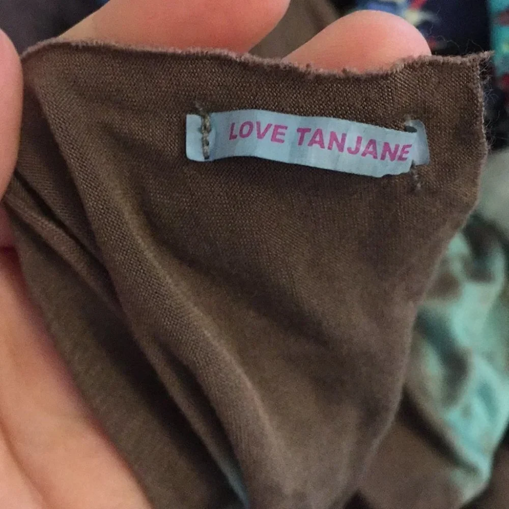 NWOT LOVE TANJANE Scarf EE12 2005‎